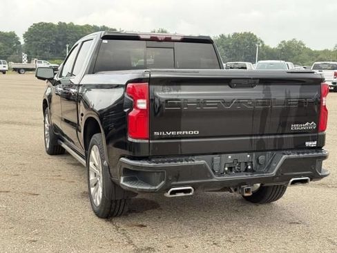 Used 2020 Chevrolet Silverado 1500 High Country w/ Technology Package AWD/4WD image 6
