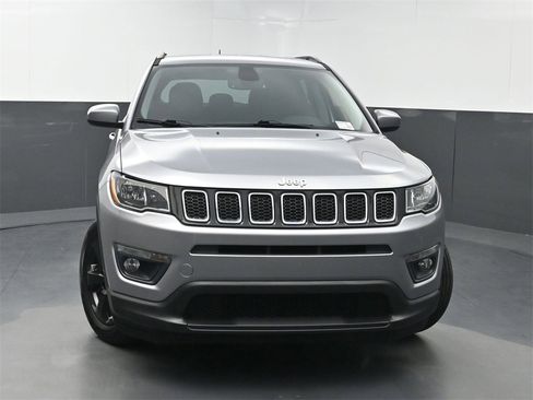 Used 2019 Jeep Compass Latitude w/ Popular Equipment Group image 39