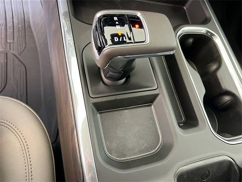 New 2026 GMC Sierra 1500 SLT image 12