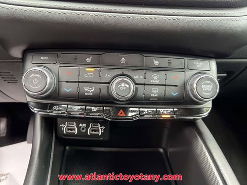 Used 2022 Dodge Durango GT image 22