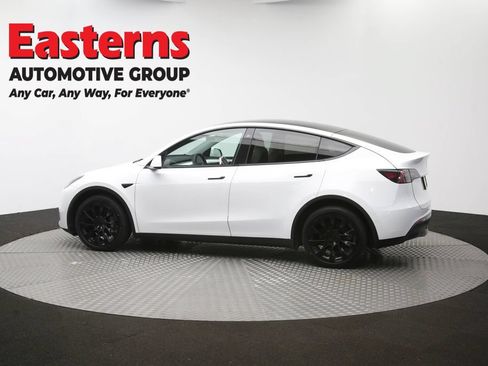 Used 2022 Tesla Model Y Long Range AWD/4WD image 57
