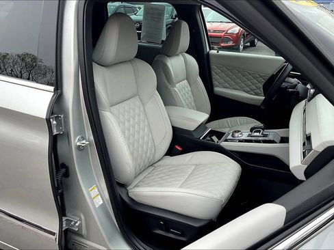 Used 2022 Mitsubishi Outlander SEL image 7