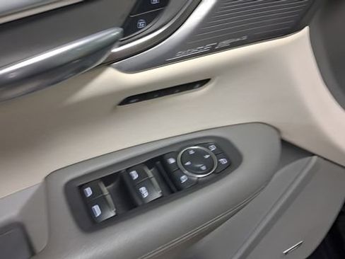 Used 2021 Cadillac XT5 Premium Luxury FWD image 30