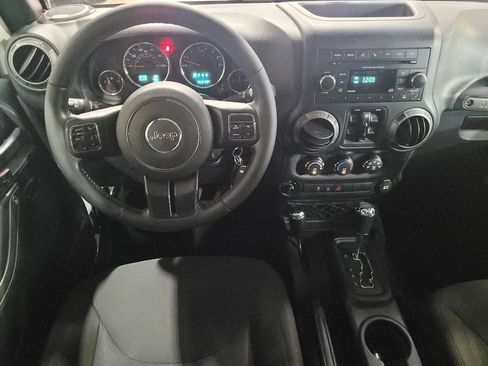 Used 2018 Jeep Wrangler Unlimited Sport S AWD/4WD image 22