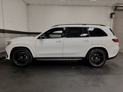 Used 2025 Mercedes-Benz GLS 450 4MATIC image 9