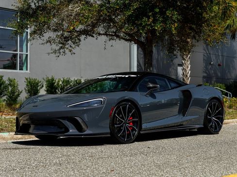 New 2025 McLaren GTS RWD image 22