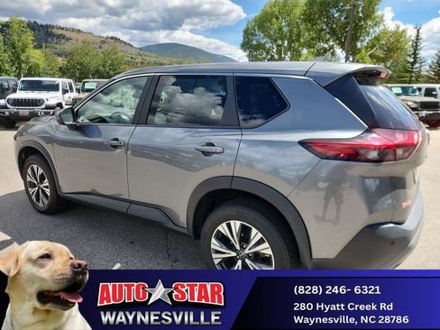 Used 2023 Nissan Rogue SV AWD/4WD image 6