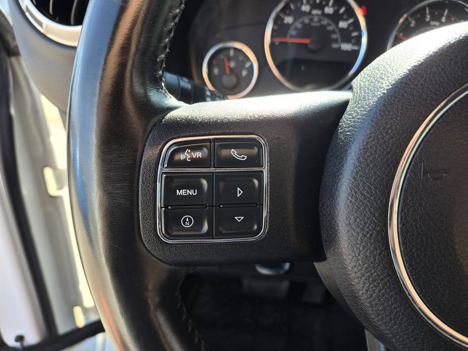 Used 2016 Jeep Wrangler Unlimited Sahara w/ Connectivity Group AWD/4WD image 22