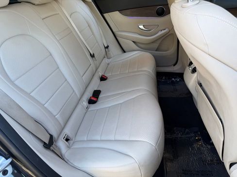 Used 2022 Mercedes-Benz GLC 300 4MATIC image 22