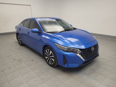 Used 2025 Nissan Sentra SV w/ SV Premium Package image 13