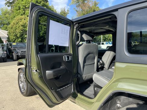 Used 2024 Jeep Wrangler Sport S image 21