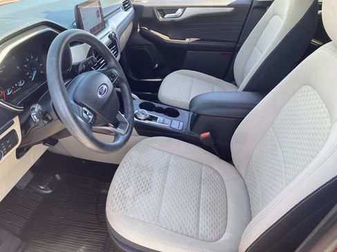 Used 2021 Ford Escape SE FWD image 17
