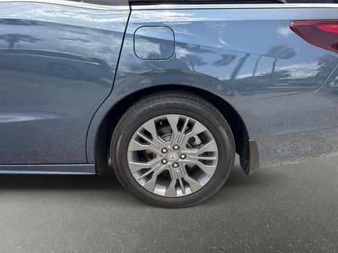 Certified 2025 Honda Odyssey Touring image 10