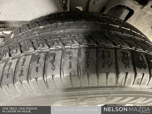 Used 2022 Toyota Tacoma TRD Sport w/ Technology Package image 11