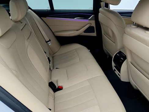 Used 2021 BMW 540i w/ Premium Package RWD image 23