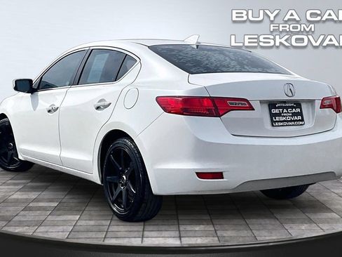 Used 2014 Acura ILX w/ Technology Package FWD image 2
