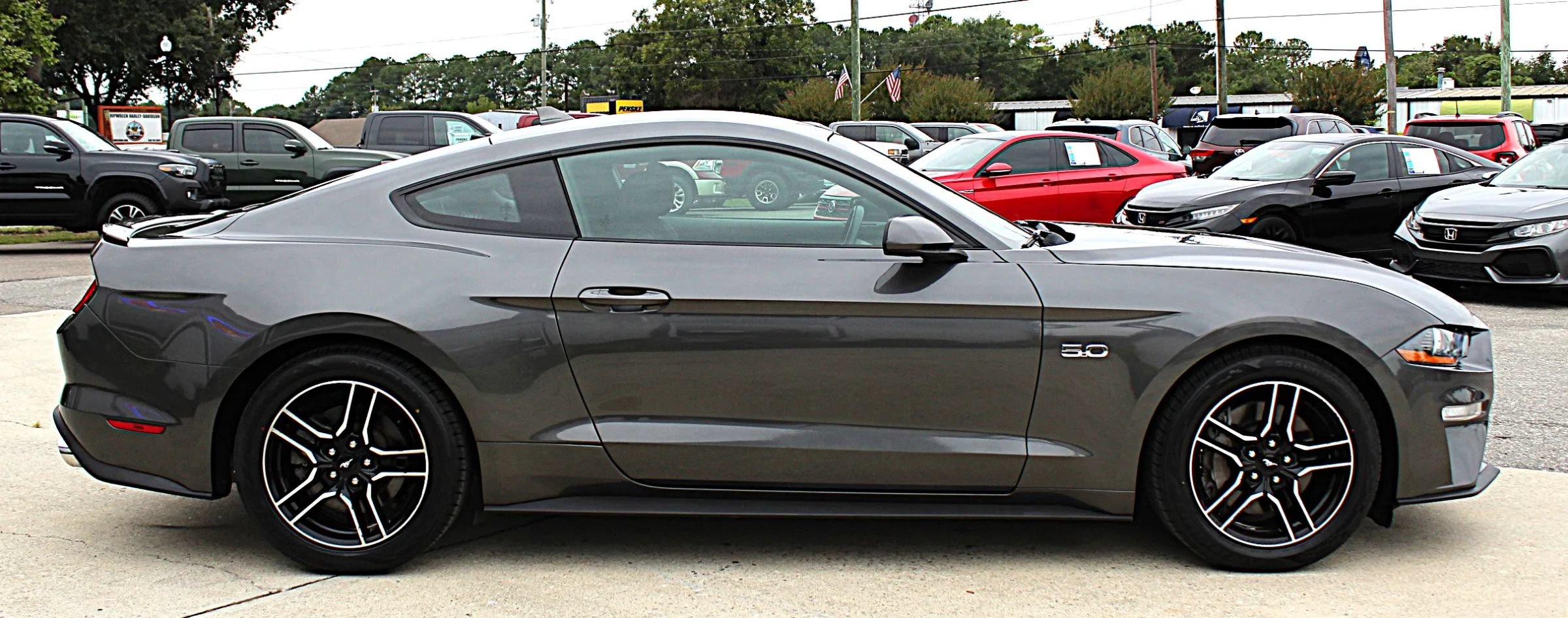 Used 2020 Ford Mustang GT RWD image 6