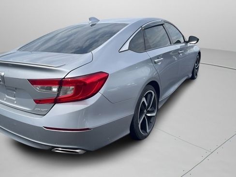 Used 2019 Honda Accord Sport image 12
