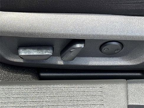 Certified 2023 Nissan Rogue SV image 21