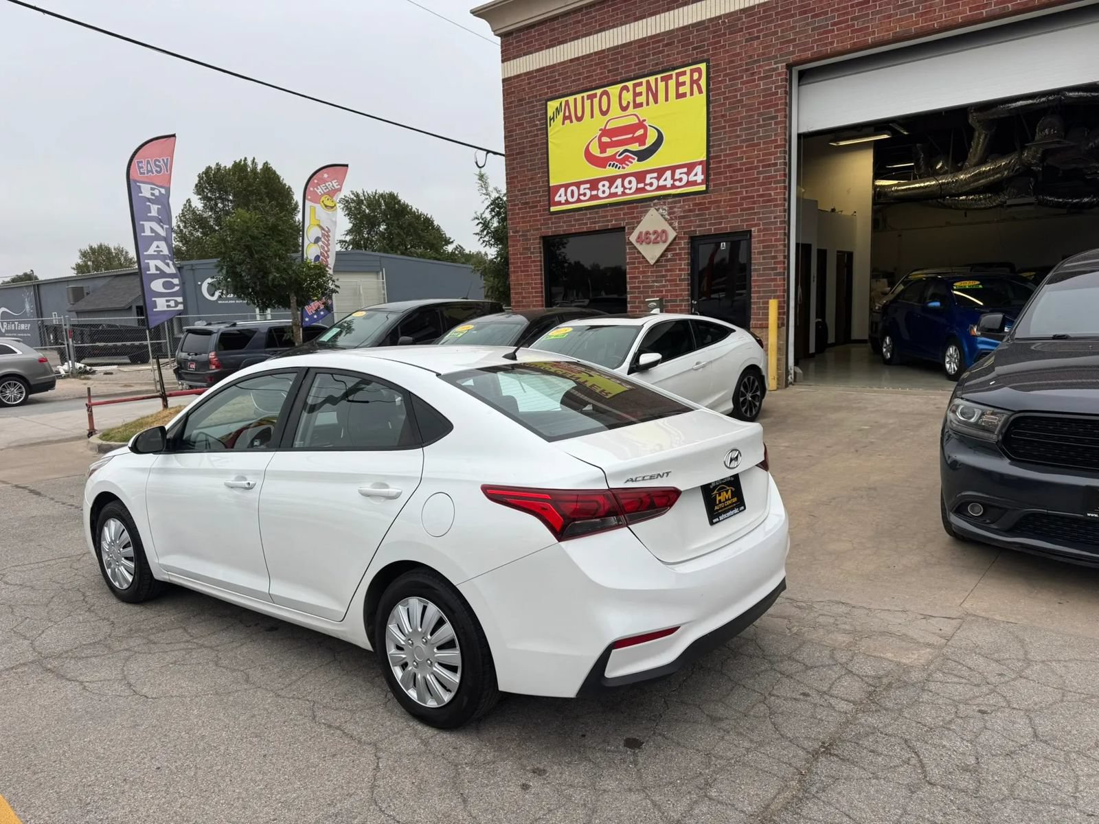 Used 2020 Hyundai Accent SE FWD image 3