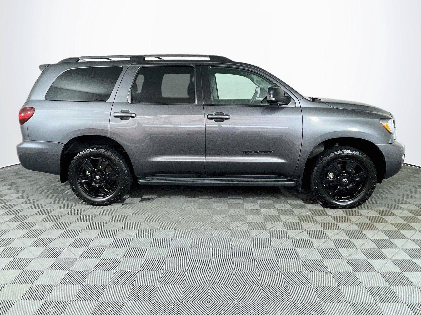 Used 2022 Toyota Sequoia TRD Sport AWD/4WD image 10