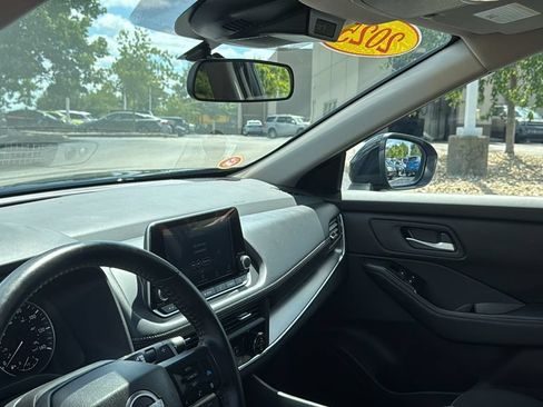 Used 2025 Nissan Rogue SV FWD image 21