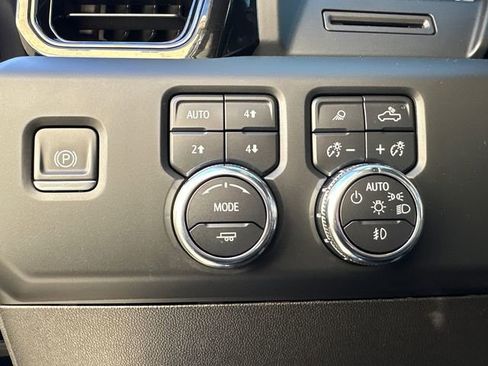 Certified 2024 GMC Sierra 2500 AT4 w/ AT4 Preferred Package image 28