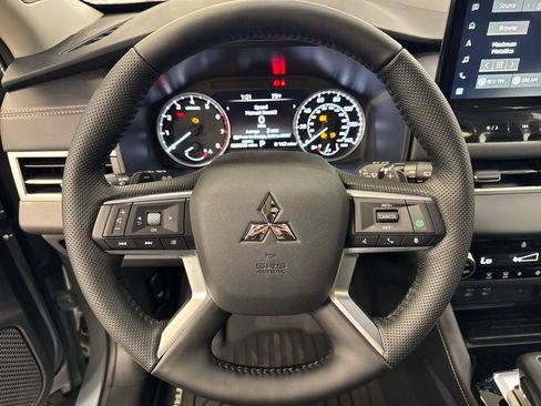 New 2026 Mitsubishi Outlander AWD image 8