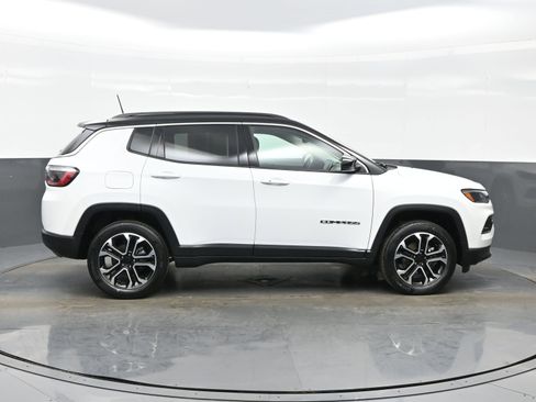 Used 2022 Jeep Compass Limited w/ Sun and Sound Group image 7