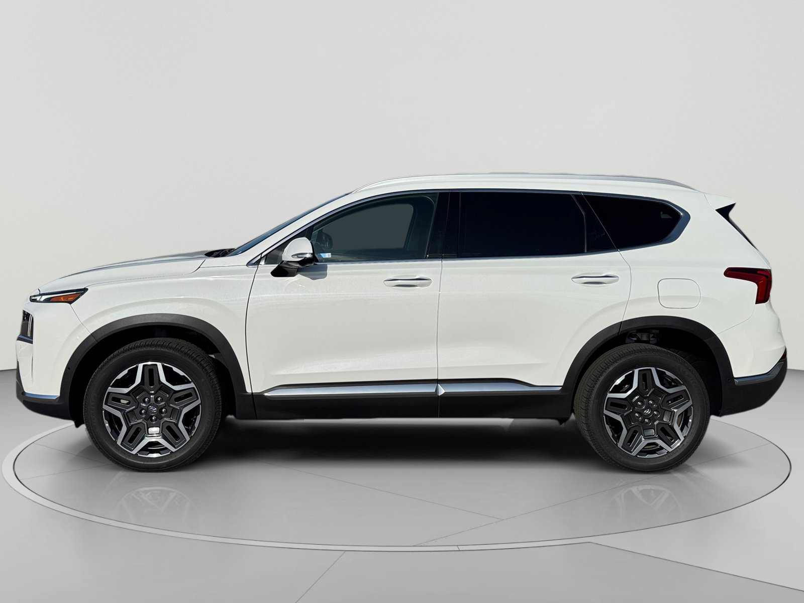 Used 2023 Hyundai Santa Fe Limited AWD/4WD image 2