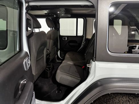 Used 2024 Jeep Wrangler Unlimited Sport AWD/4WD image 18