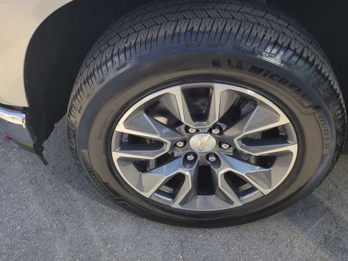 Used 2020 Chevrolet Silverado 1500 LT w/ All-Star Edition RWD image 31