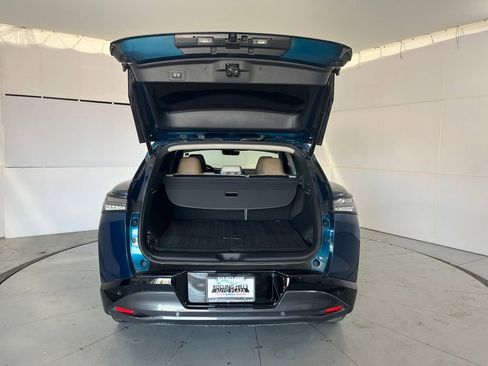 Used 2025 Nissan Murano Platinum w/ Cargo Package image 9