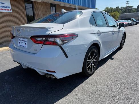 Used 2023 Toyota Camry SE FWD image 7