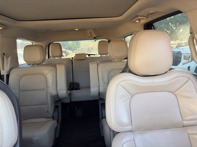 Used 2023 Lincoln Navigator Reserve AWD/4WD image 14
