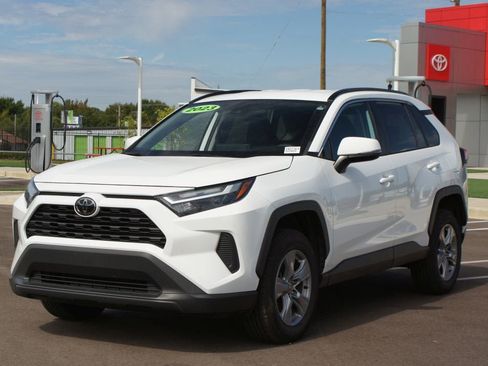 Used 2023 Toyota RAV4 XLE image 22