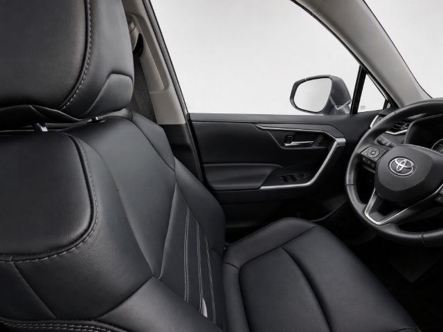Used 2023 Toyota RAV4 XLE Premium AWD/4WD image 11