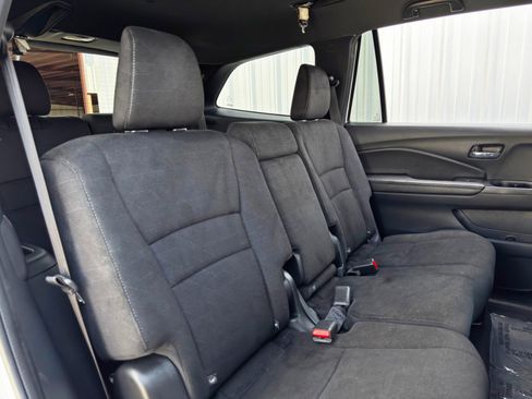 Used 2022 Honda Pilot Sport image 36