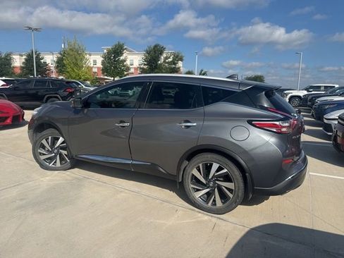 Used 2017 Nissan Murano Platinum w/ Platinum Technology Package FWD image 3