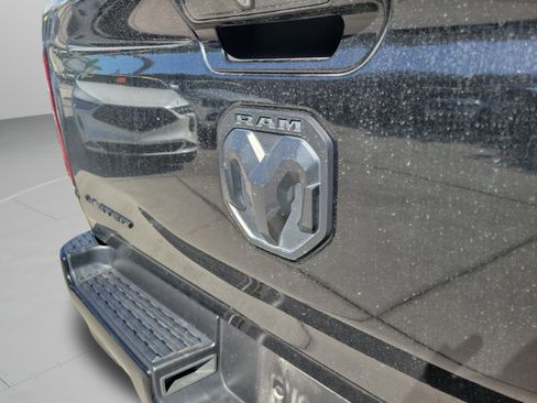 Used 2020 RAM 1500 Limited w/ Black Appearance Package AWD/4WD image 31