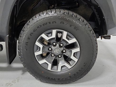 Certified 2022 Toyota Tacoma TRD Off-Road image 7