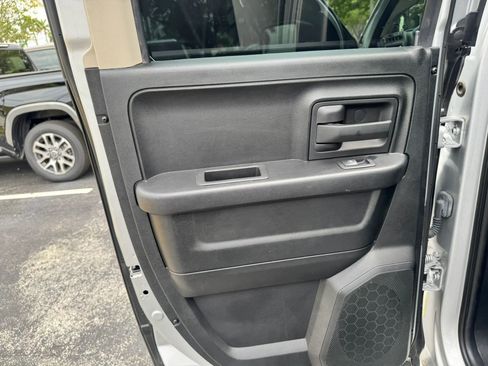 Used 2018 RAM 1500 Express w/ Express Value Package AWD/4WD image 29