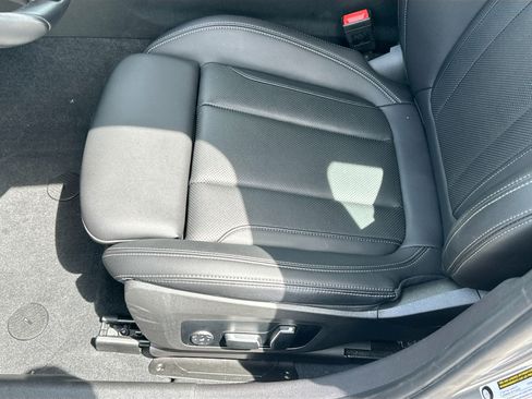 Used 2024 BMW 330i Sedan w/ Premium Package RWD image 19