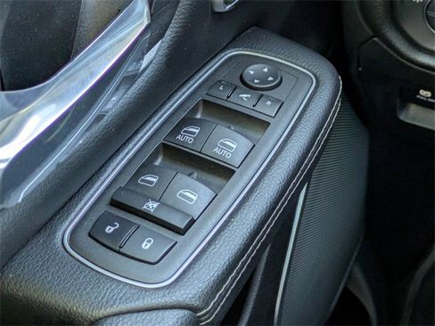 Used 2023 RAM 1500 Laramie image 26