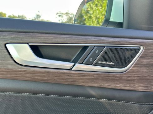 New 2026 Volkswagen Atlas SEL Premium R-Line AWD/4WD image 18