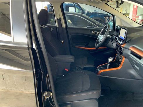 Certified 2021 Ford EcoSport SE w/ SE Convenience Package image 8