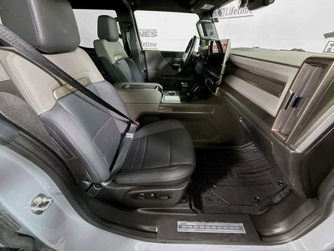 Used 2024 GMC Hummer EV 3X image 39
