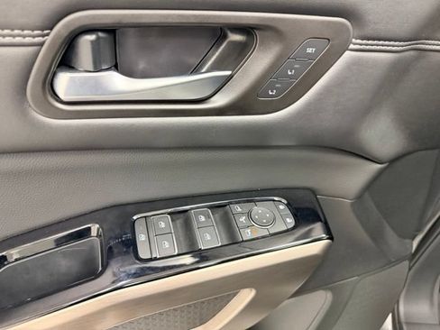 Used 2025 Nissan Pathfinder Platinum w/ Cargo Package AWD/4WD image 24