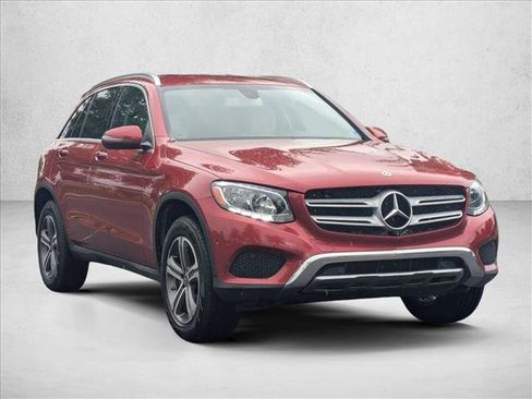 Used 2018 Mercedes-Benz GLC 300 image 3