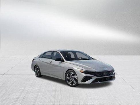 New 2026 Hyundai Elantra SEL Sport Premium FWD image 2
